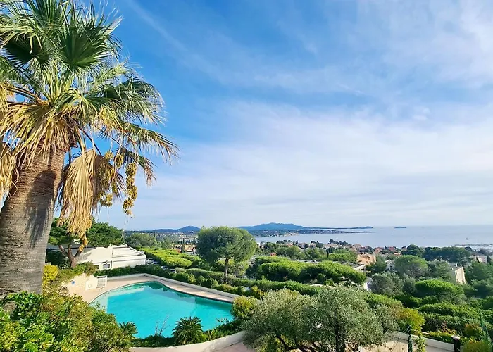 Vue Mer Panoramique Et Piscine